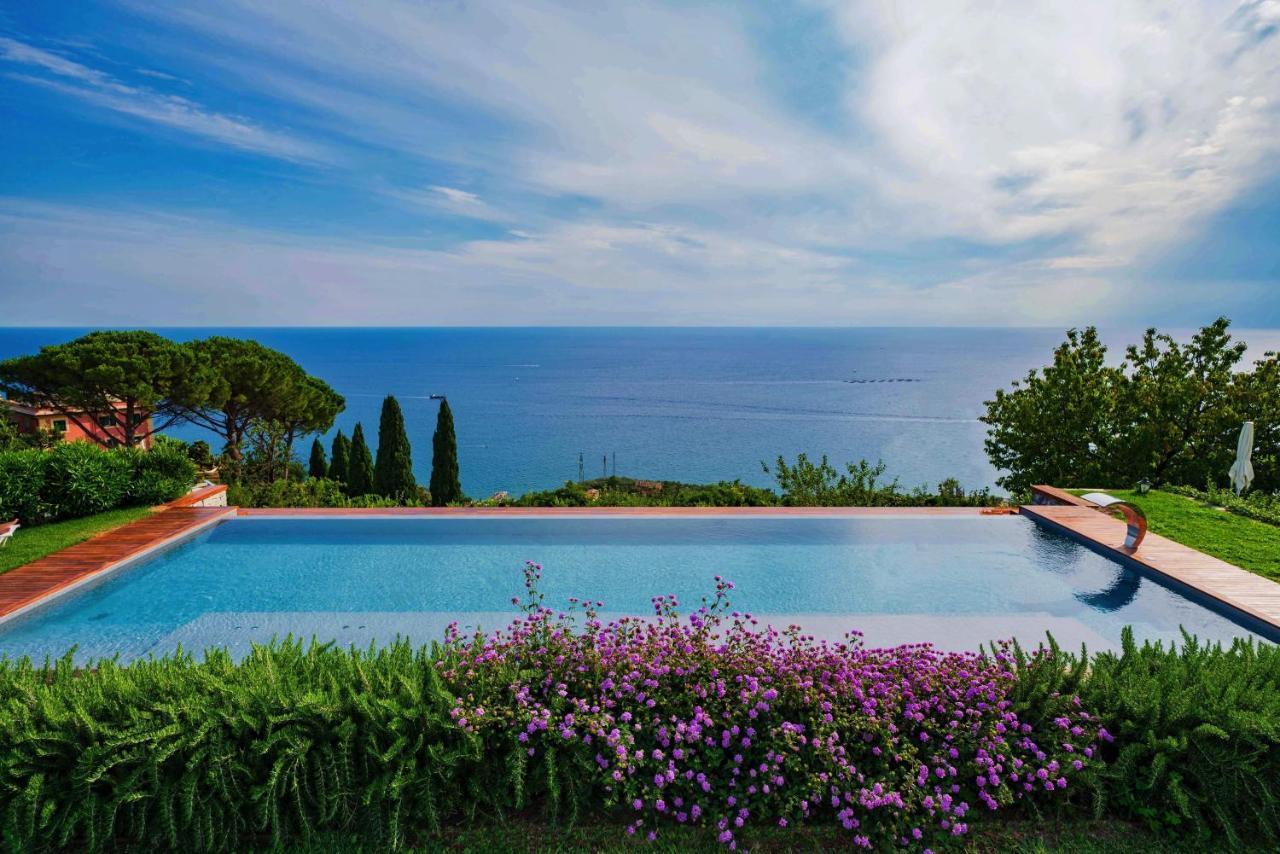 Villa Riviera Resort Lavagna Exteriér fotografie